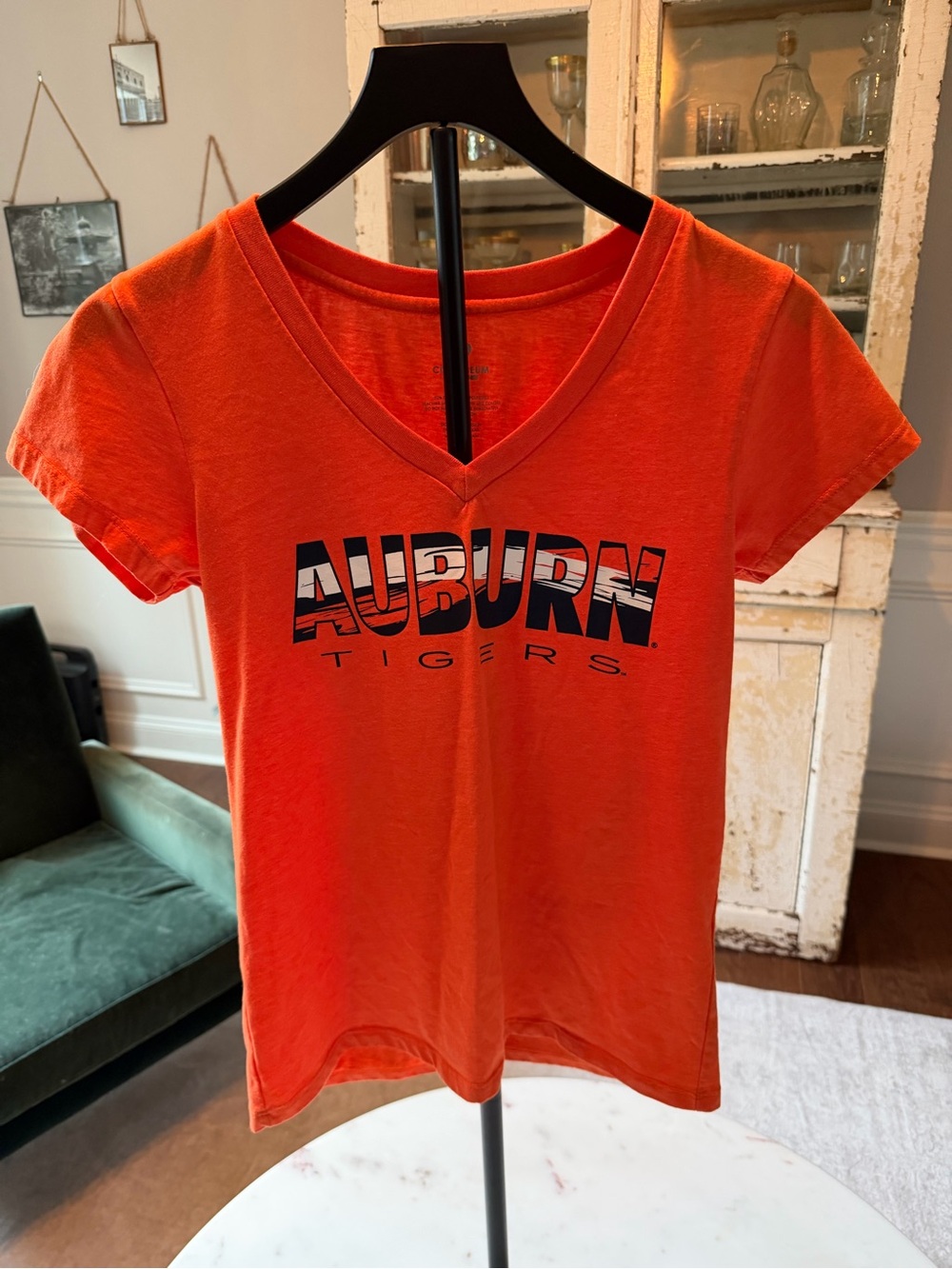 Auburn Tigers Colosseum V-Neck T-Shirt Orange Women's Size Medium